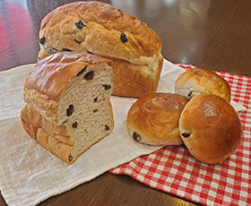 レーズンブレッド