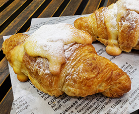 紅茶クロワッサン